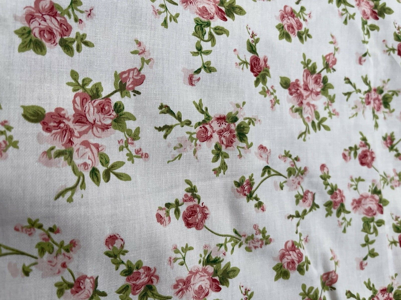 Shabby Chic Small Roses Cotton